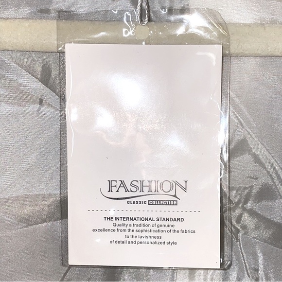 NWT Yu Hong Fashion Gray Belted Coat, Size XL - Picture 9 of 9